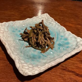 ゼンマイナムル