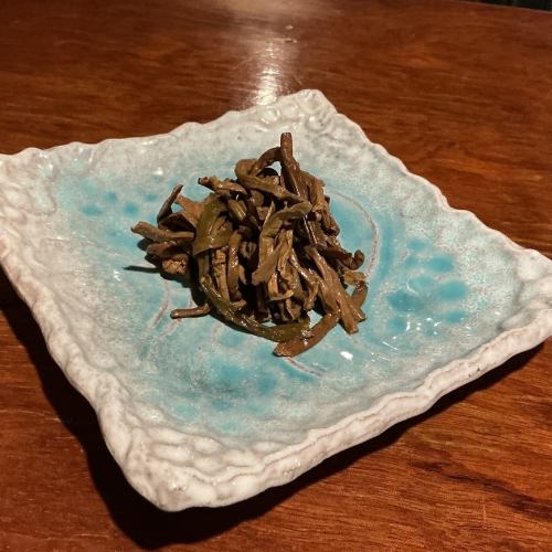 ゼンマイナムル