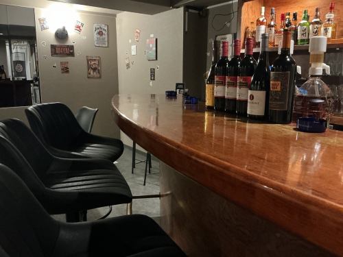 落ち着いた雰囲気の店内