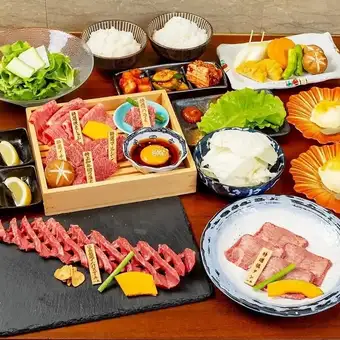 【2H飲み放題付】『一牛特別コース』名物すだれステーキ＆とろけるロース◆各種ご宴会・歓送迎会
