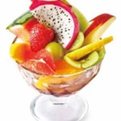 フルーツあんみつ(バニラアイス添え)