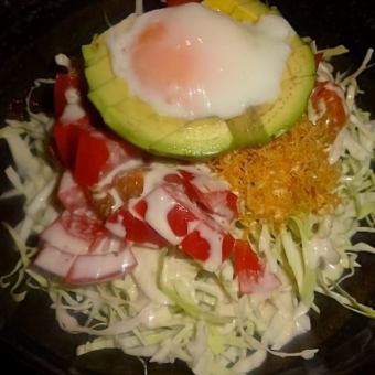 小エビとアボカドのタルタルサラダ