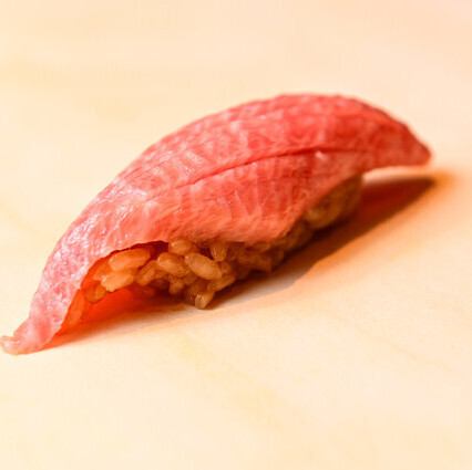 季節ごとの旬なネタを御楽しみ頂けるランチコースもございます。