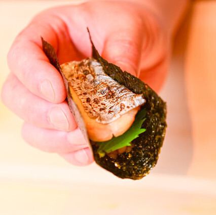 旬の味を気軽に堪能。職人が握る町寿司の“梅”おまかせコース