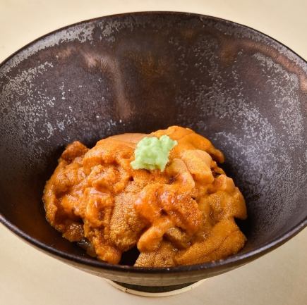 特選雲丹と銘酒の饗宴。大切な日にふさわしい“松”飲み放題コース