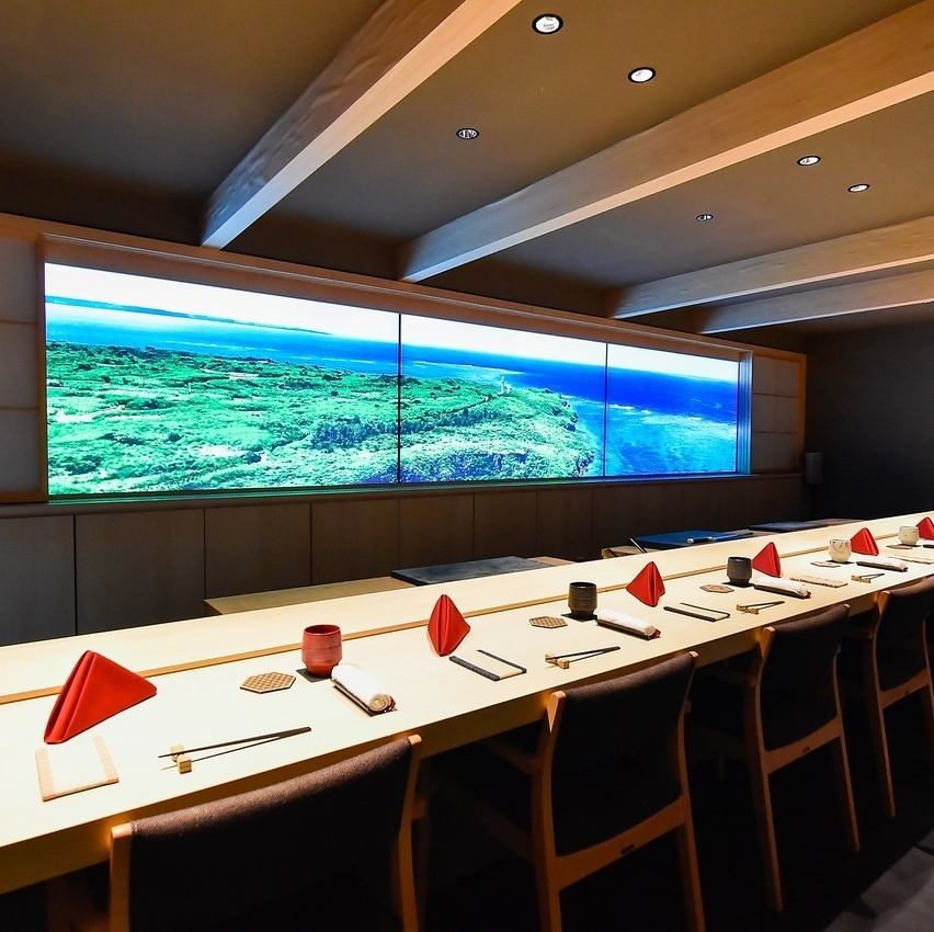 特別な空間でおもてなし。大画面を使ったサプライズも…