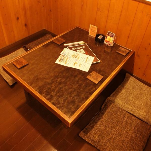 You can stretch your legs and enjoy the seats in the tatami room! It can be used by up to 8 people, so you can enjoy it!