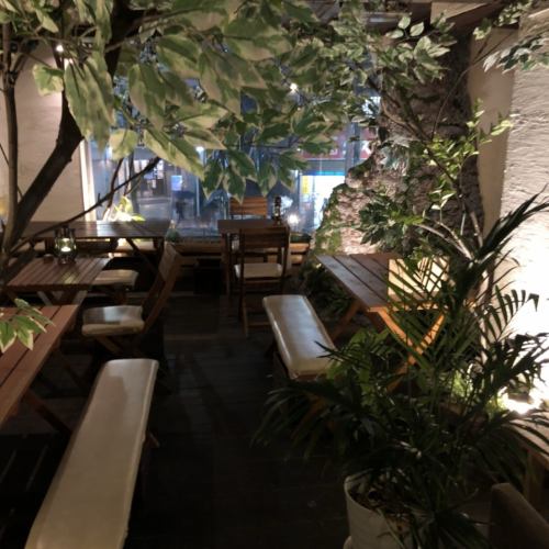 仅供 20 人或以上的团体租用