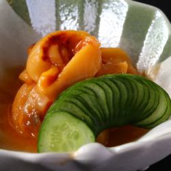 Shiokara (salted sea squirt)
