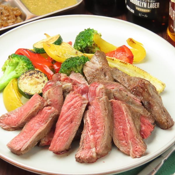 肉厚濃厚な味わいのステーキと野菜グリルで、アメリカ気分を味わいましょう◎【銘柄牛のステーキ】
