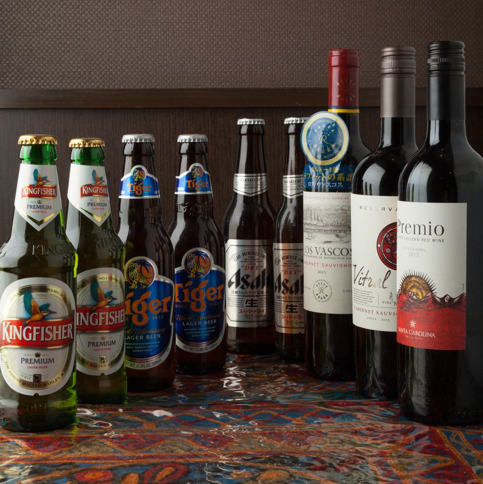 We offer domestic and international beers! Food that has been featured in the media!