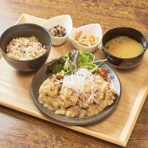 鶏の唐揚げ　特製ねぎジュレ定食