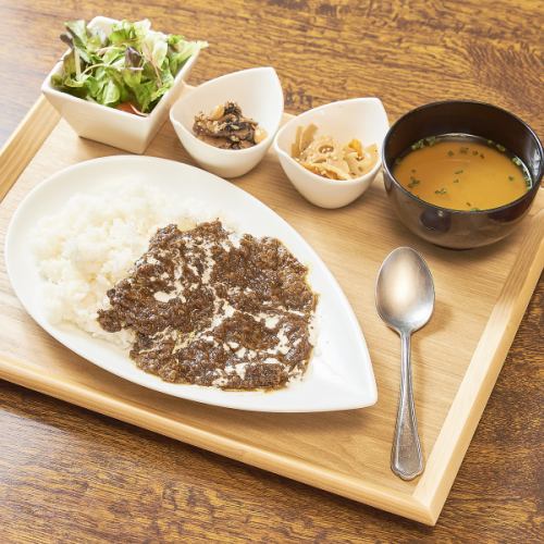 自家製挽肉たっぷりカレーセット