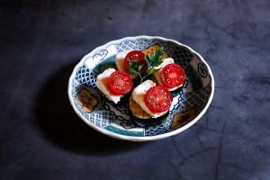 揚げナスとミニトマトのカマンベールサンド
