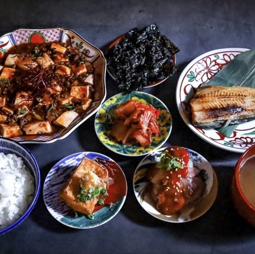がっつり食べたい夜定食