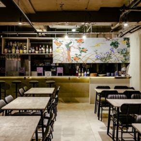 モダンな空間でお食事をお楽しみいただけますお一人様から貸切まで様々な用途でご利用いただけます。お気軽にご相談ください。