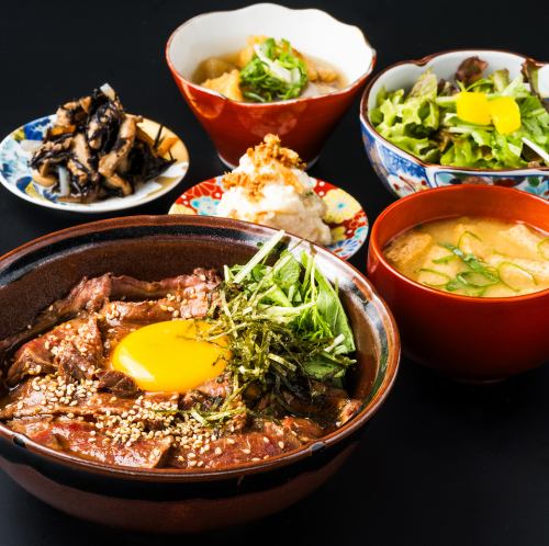 ローストビーフ丼定食