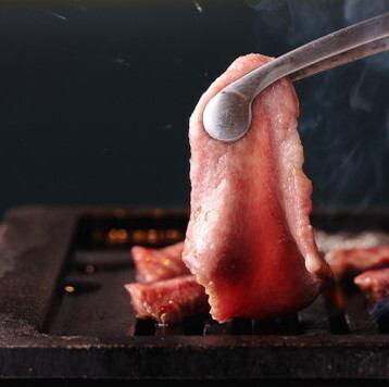 精肉店サカエヤより入荷の近江牛や放牧牛専門の焼肉屋