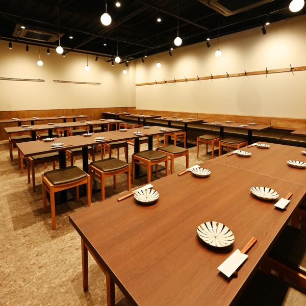<1 minute from Fushimi Station> Excellent access near the station!There is also a table seat where you can stand up and drink! Please feel free to drop by ♪ Banquet up to 100 people, charter from 70 to 100 people!