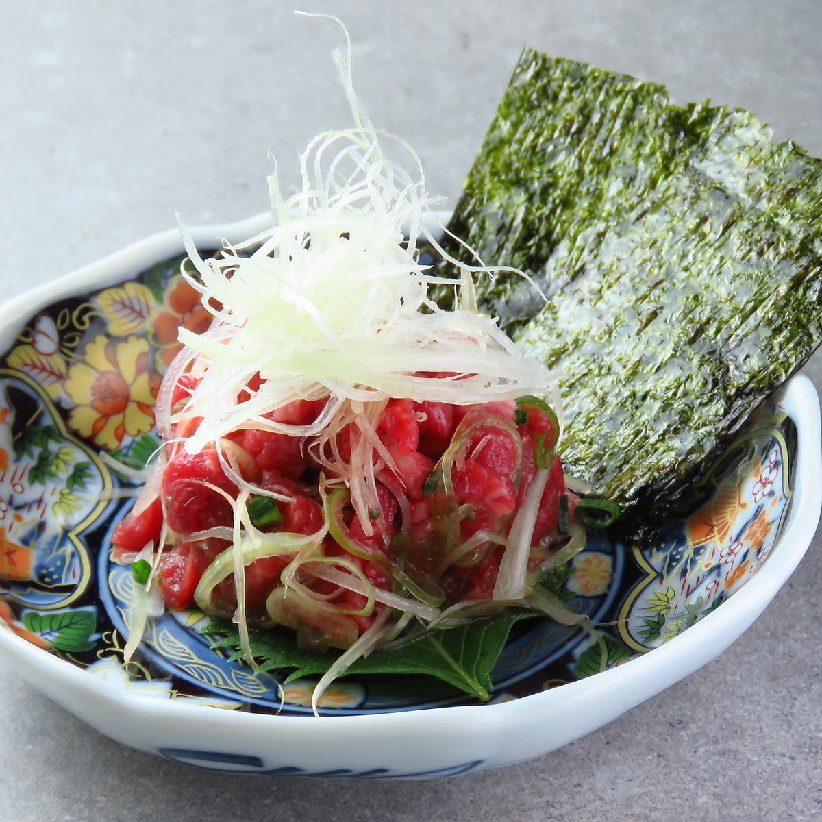 厳選牛のステーキもございます！仕入れ次第なので詳細はお店まで