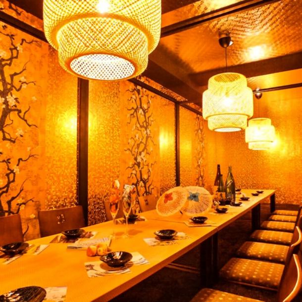 Private space recommended for dates, anniversaries, girls' associations, etc.Because it is a completely private room with a door, you can spend a slow time without worrying about the surroundings.