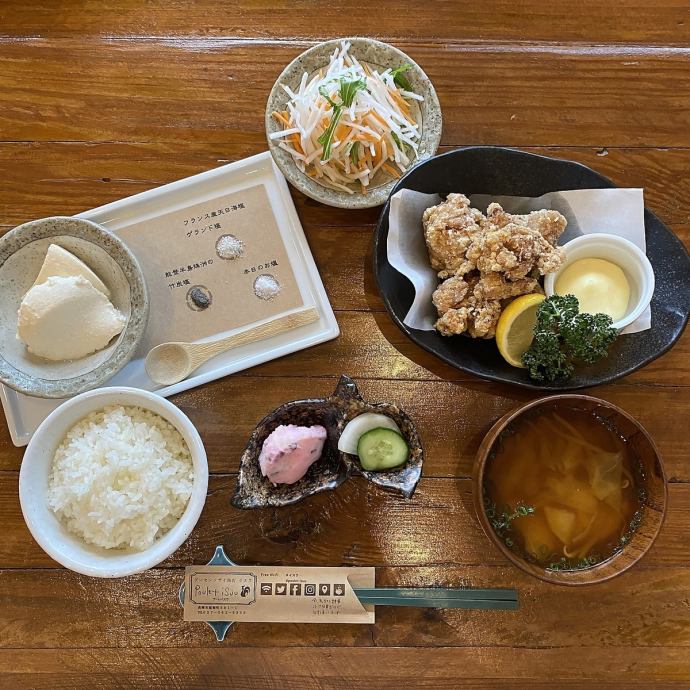 ゲンセンソザイ商店イスウ Poulet Isuu 公式