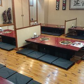 【スタッフの名札に注目！親しみやすさ◎】スタッフは名札にあだ名を記載しており、お客様との距離がぐっと縮まるユニークな工夫が魅力。フランクながらも丁寧な接客で、心まで満たされるひとときを演出します。