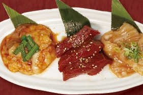 本日のホルモンお任せ3種盛り