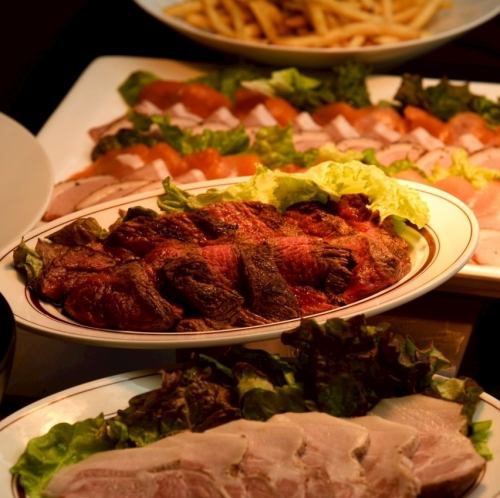 【幹事様をお手伝い】メインは牛塊肉!赤身の旨味を堪能★レギュラーコース《120分飲み放題付》4500円