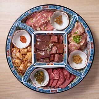 【◆お得なセット！◆】豊富な2時間飲み放題と8種のお肉盛り合わせで楽しむ「こづちセット」がおすすめ♪