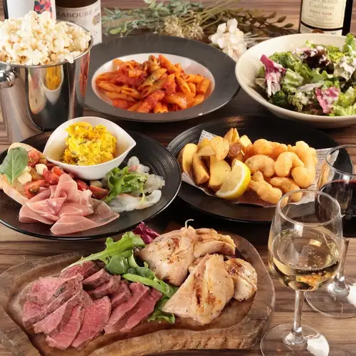 Courses with all-you-can-drink options are available.