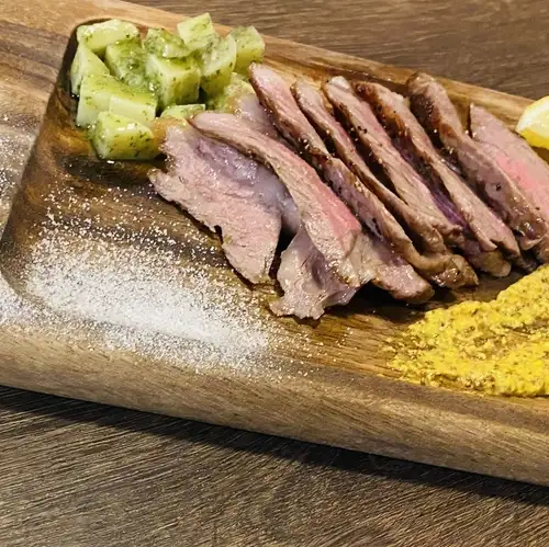 青森県産倉石牛サーロインステーキ