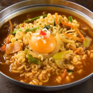 ★食べ放題メニュー★辛ラーメン