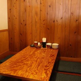 Enjoy the izakaya menu at the digging tatami mat seats where you can drink calmly.