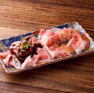 黒毛和牛薄切りカルビ二種盛り
