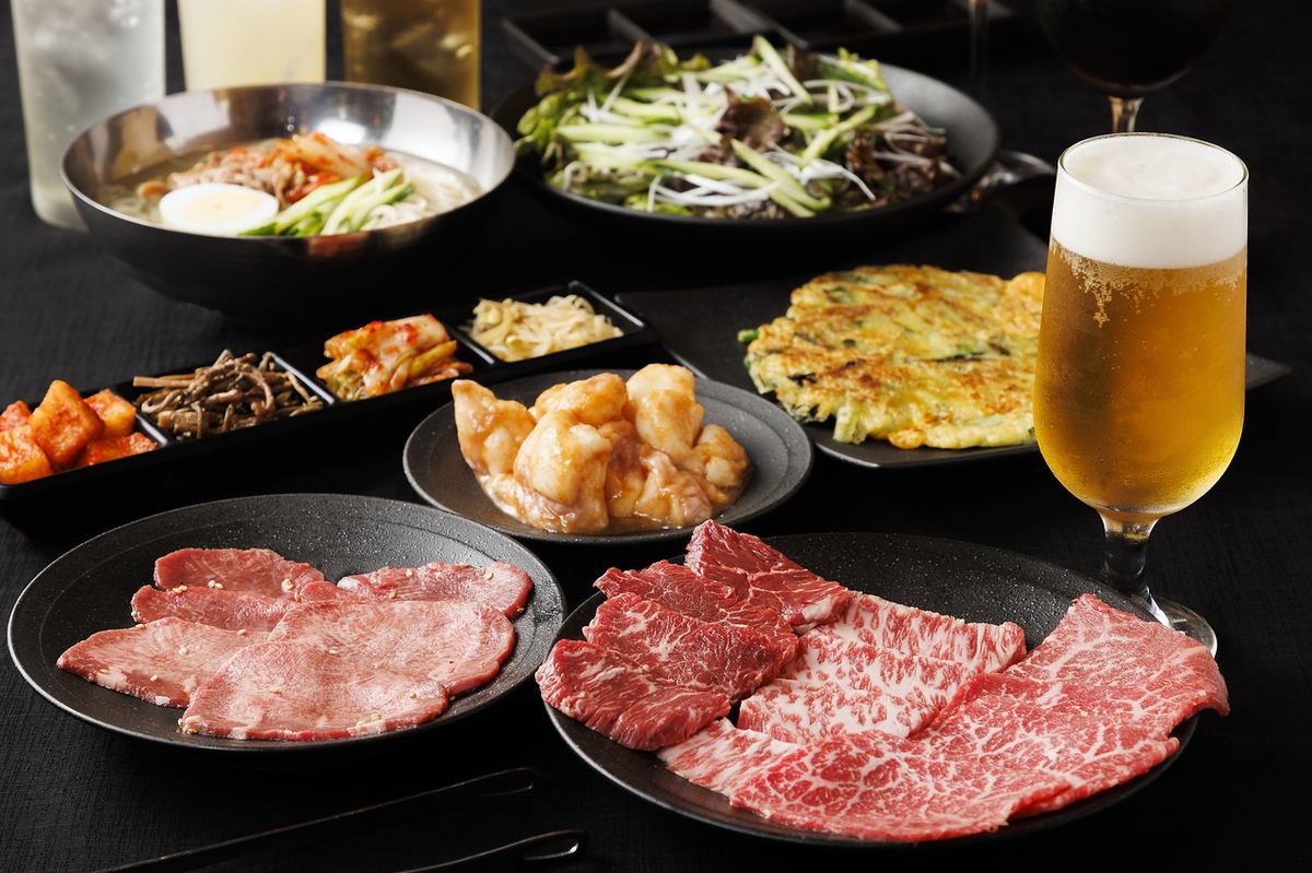 享受前肉店店长与鉴赏家一起采购的国产牛肉烤肉和手工韩国料理♪♪