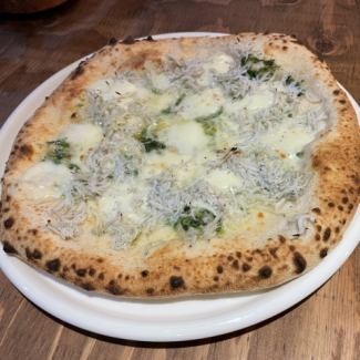 Whitebait and fresh seaweed cream