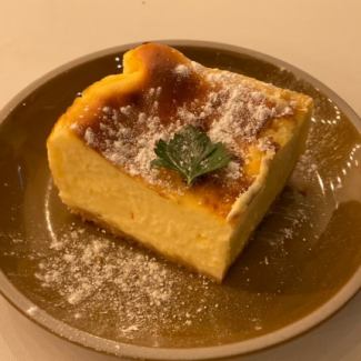 Homemade rich cheesecake