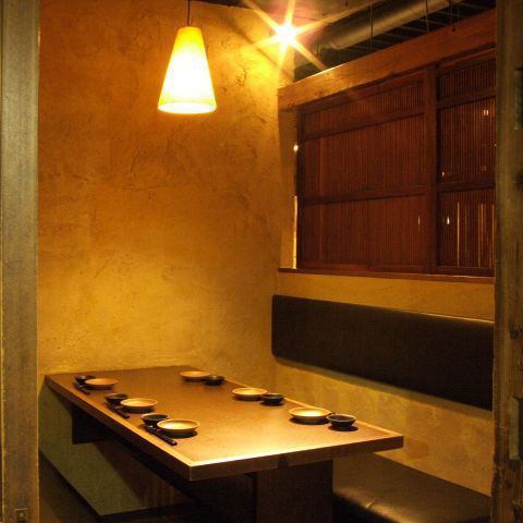 Table seats that are also popular for small groups.Private rooms are also available, so please feel free to contact us.