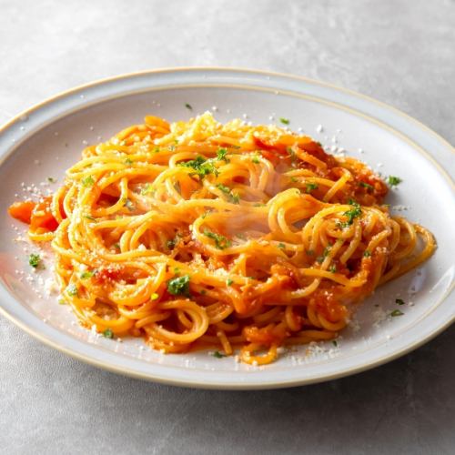シンプルなトマトのスパゲティ　生スパゲティ