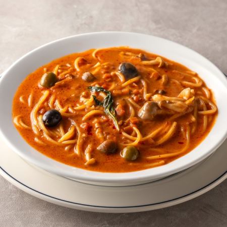 和牛ボロネーゼのトマトクリームスープスパゲティ