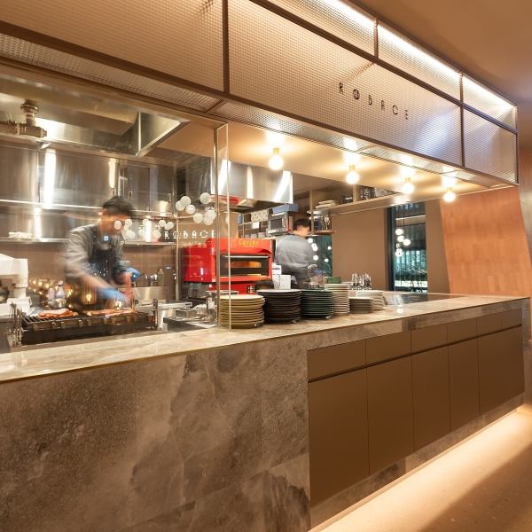 2名様～16様までご利用いただける個室もご用意しておりますので、デート・宴会・接待や集まりなど様々なシーンでご利用いただけます◎