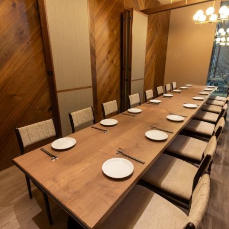 【個室】デートや飲み会などプライベート空間を重視したい方にピッタリ◎ゆっくりと過ごしやすい人気のお席となっております！