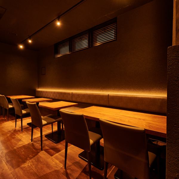 Each offers a different type of high-quality space.The second floor is a spacious area that is perfect for large banquets.Please use our venue for various occasions to create lasting memories, such as farewell and welcome parties, get-togethers, and class reunions!