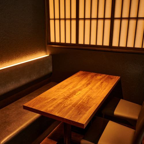 提供私人包间，可满足不同规模团体的需求。