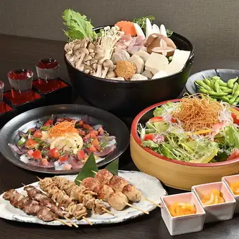 標準套餐，含2小時無限暢飲生啤酒：4,500日圓 ★ 含烤豬肉、雞腿肉、肉丸火鍋等菜色 [年末聚會的理想選擇]