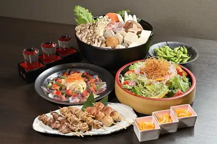 Standard course with 2 hours of all-you-can-drink draft beer: 4500 yen ★ Includes dishes such as grilled pork and chicken thigh and meatball hot pot [Perfect for year-end parties]
