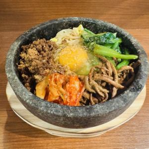 石焼ビビンバ