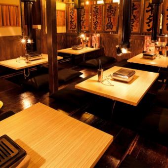 小規模での飲み会にぴったりのこのお席。気の合う仲間と一緒においしいホルモンを食べて、種類豊富なお酒を一緒にぜひ楽しんでいただきたい！そんな思いを込めてサポートさせていただいております。女子会や会社の同僚などどんなプライベートシーンでもオッケーです◎ぜひご利用ください！