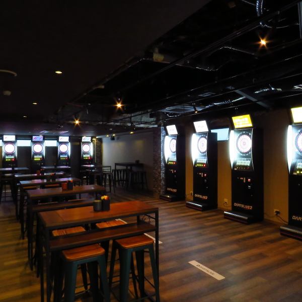 You can enjoy alcohol and darts in a calm atmosphere inside the shop.